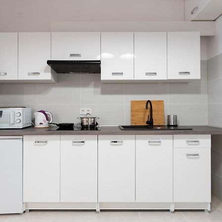 Luxury In City -3- Studio Bright & Secure Free Parking Лодзь Экстерьер фото