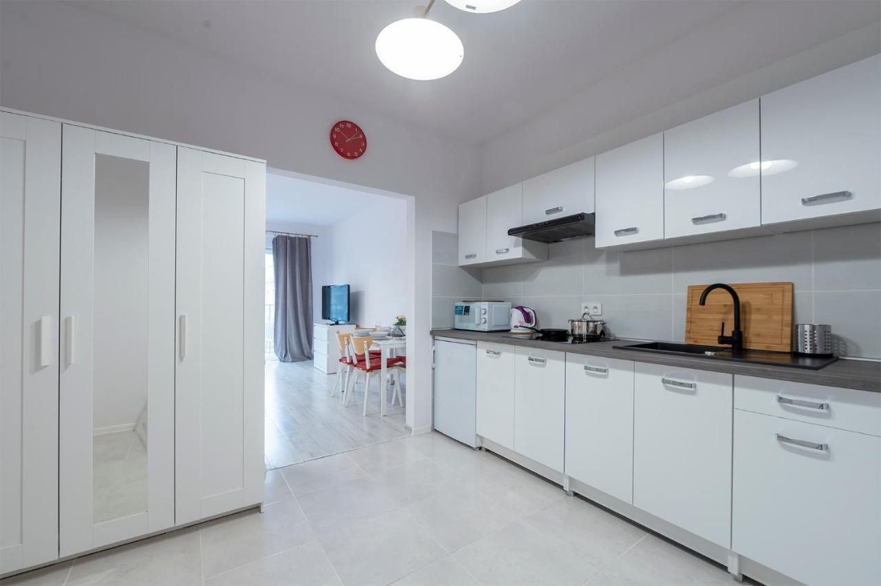Luxury In City -3- Studio Bright & Secure Free Parking Лодзь Экстерьер фото