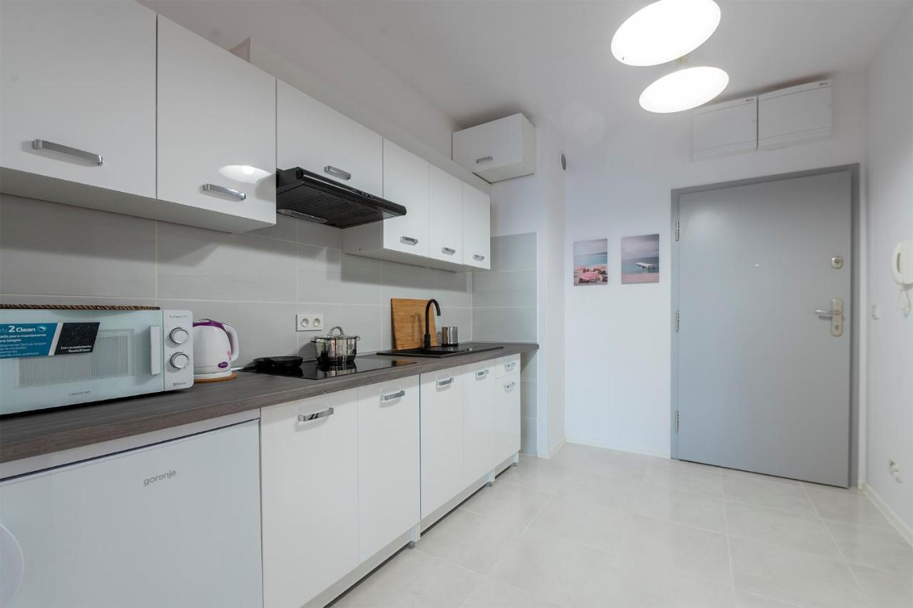 Luxury In City -3- Studio Bright & Secure Free Parking Лодзь Экстерьер фото