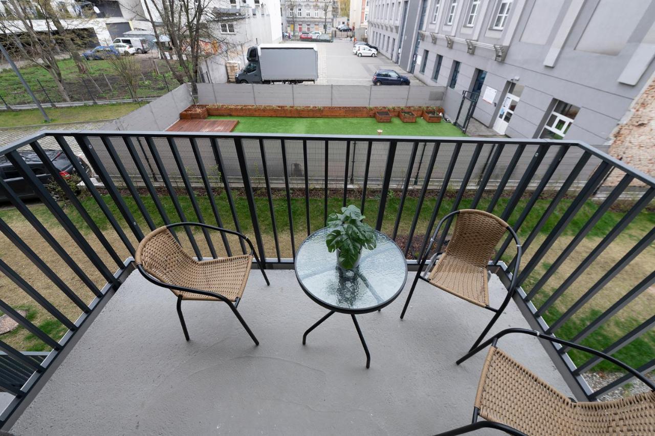 Luxury In City -3- Studio Bright & Secure Free Parking Лодзь Экстерьер фото